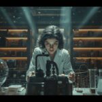 Розалинд Франклин за работой в биофизической лаборатории пятидесятых годов